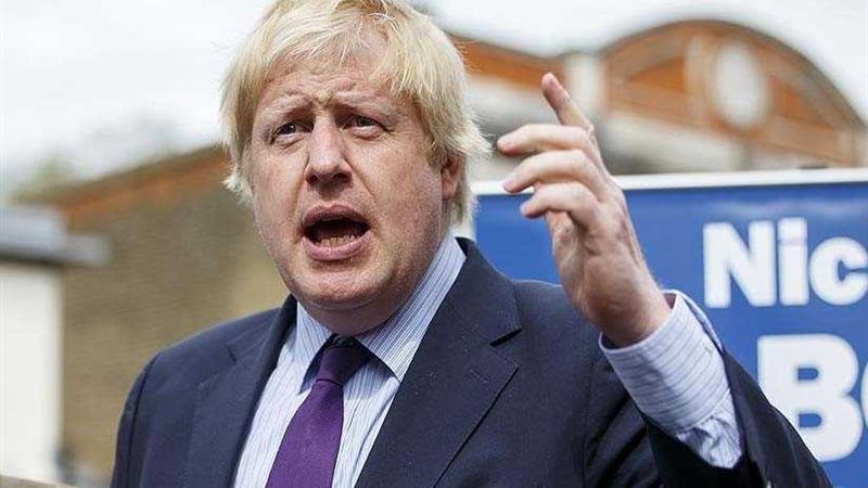 إنجلترا تهدد بالانسحاب