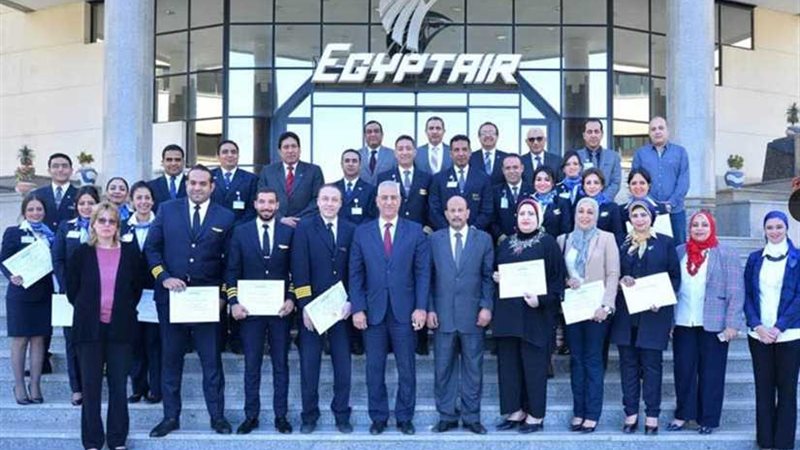 مصر للطيران تكرم