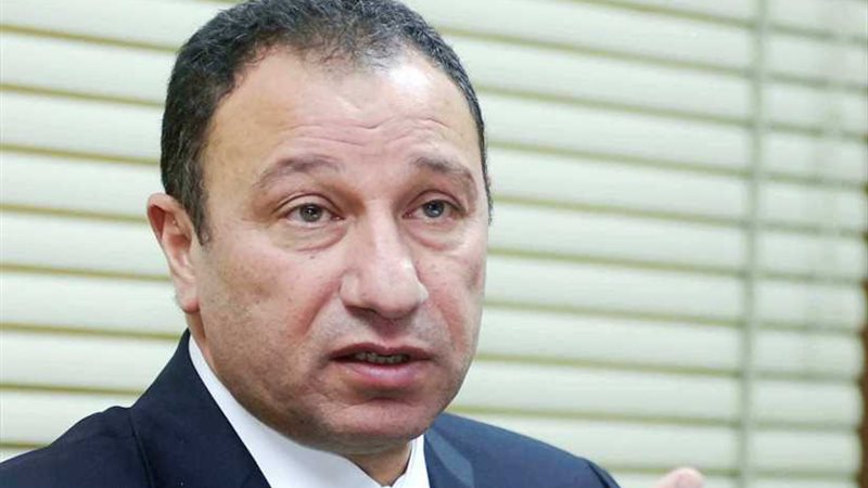 الخطيب يرفض الهتافات