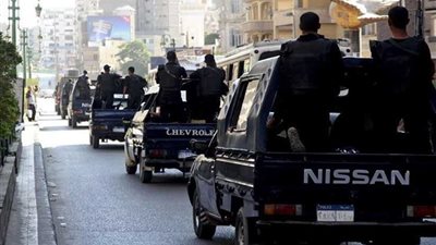 ضبط 52 متهمًا بحوزتهم أسلحه نارية