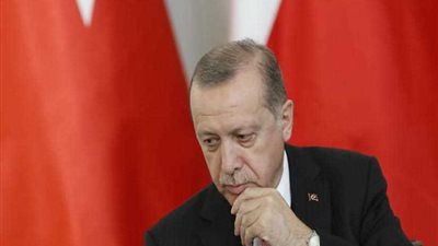 خلافات بين الجيش التركي وأردوغان تؤخر 