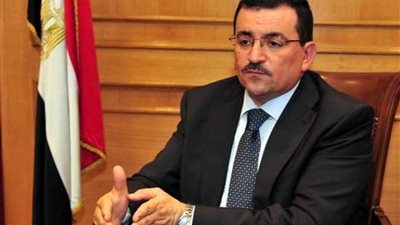 أسامة هيكل: 