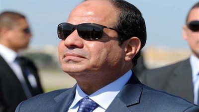 السيسي يتفقد محور روض الفرج ومطار سفنكس الدولي