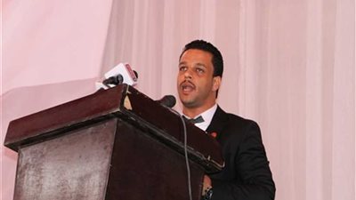 أمين عمال الجيزة: السيسي عبر بمصر إلى بر الأمان