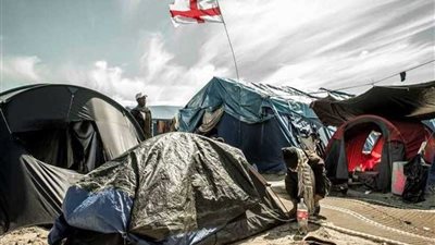 غضب من احتجار مهاجرين ببريطانيا لفترات 