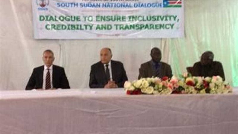 شكري يسلم لجنة الحوار