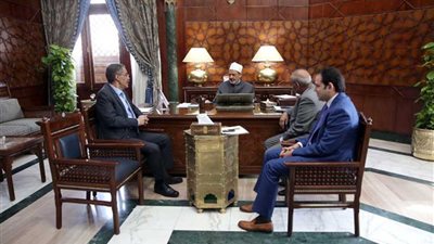 رئيس هيئة الاستعلامات يشيد بـ