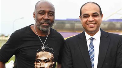 والد نجم أرسنال: وجود الأهلي في الجابون حدث كبير