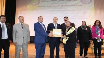 تكريم مثاليات جامعة بني سويف