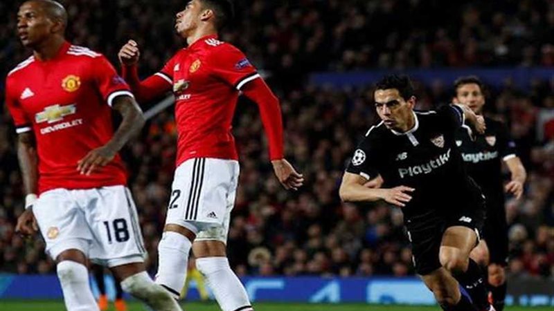 مانشستر يونايتد يخرج