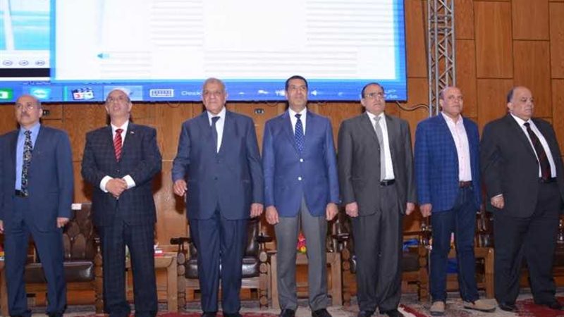 جامعة أسيوط تكرّم