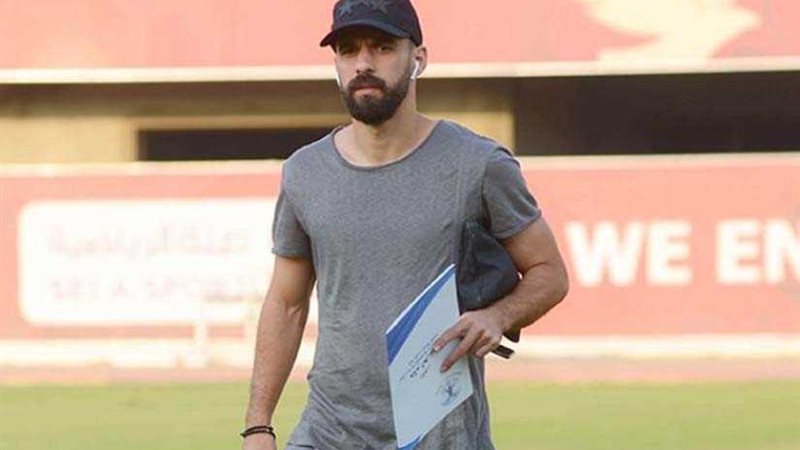 بعد تمديد عقده..