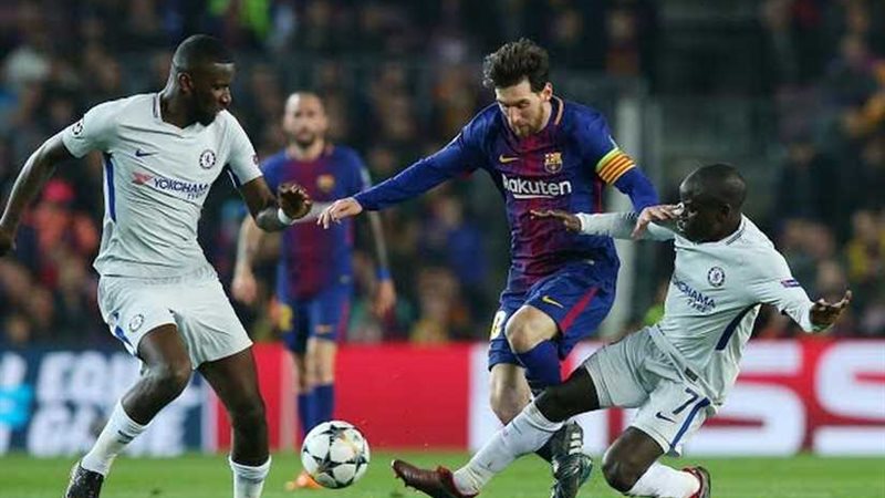 برشلونة يتأهل إلى