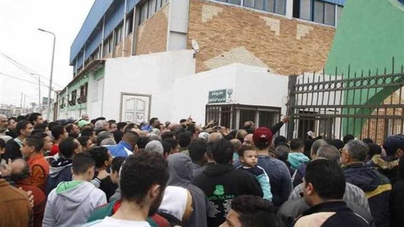 المصري يبدأ تسليم