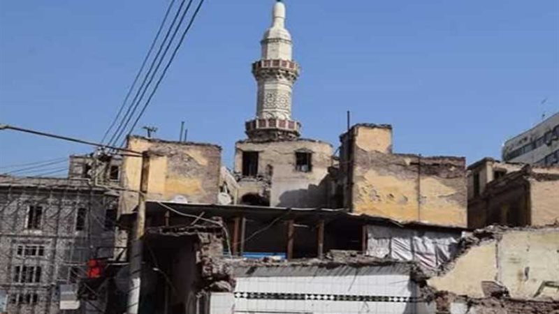 إخلاء عقارين آيلين