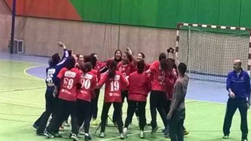 النادي الأهلي يتوج