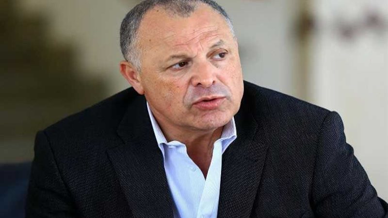 أبو ريدة يقطع رحلته