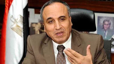 نقيب الصحفيين يحيل نشر مخالفة بموقع 