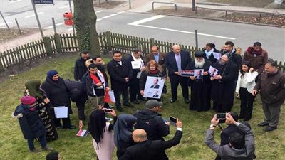 صور.. الجالية المصرية تواصل التصويت في هامبورج وبرلين وفرانكفورت