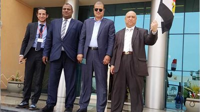 بالصور.. مظاهرة حب للمصريين في قطر أثناء الإدلاء بأصواتهم