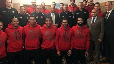 بعثة النادي الأهلي تدلي بصوتها الانتخابي في بولندا