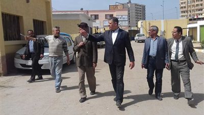 رئيس مدينة كفر الدوار يتفقد المقار الانتخابية 