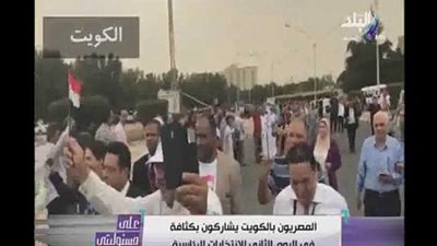 أحمد موسى يعرض فيديو لحشود الناخبين في الكويت