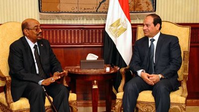 سفير مصر بالسودان : مباحثات قمة بين الرئيسين السيسي والبشير غدا بالقاهرة