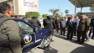 جولة مفاجئة لمدير أمن القليوبية لقوات تأمين المدارس