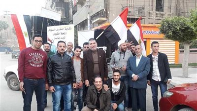 سيارات نقابة النقل البري بالمحلة تجوب الشوارع لحث المواطنين على النزول في الانتخابات