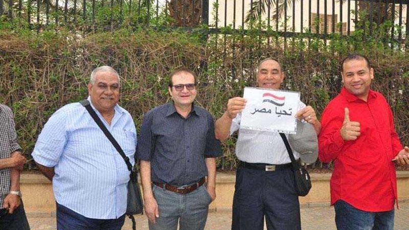 مصريو الكويت يواصلون