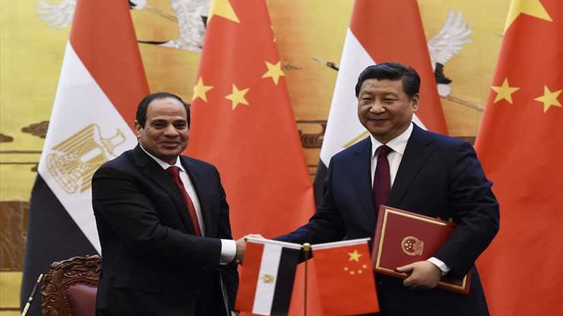 السيسي يهنئ الرئيس
