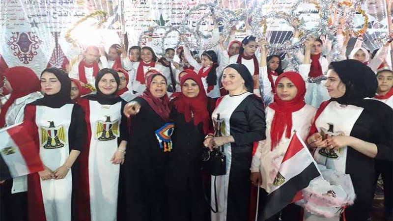 الآلاف يعلنون تأييدهم