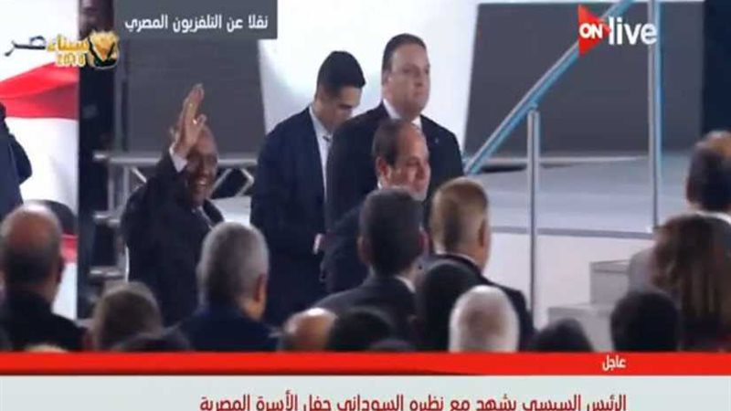 هتافات وتصفيق حار