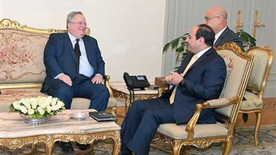 السيسي يستقبل وزير خارجية اليونان ويؤكد حرصه على تعزيز العلاقات بين البلدين