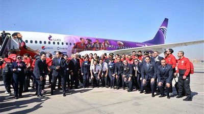 بالصور.. منتخب في أول رحلاته على طائرة مصر للطيران إلى سويسرا