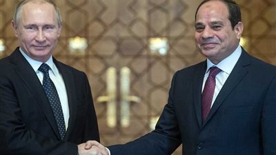 المتحدث الرئاسي: الرئيس السيسي يهنئ بوتين بإعادة انتخابه