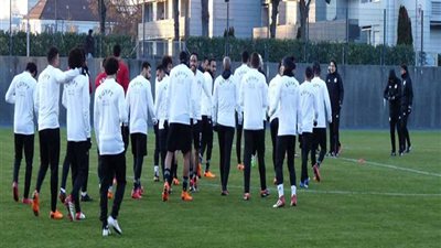 مران الفراعنة كامل العدد فى زيورخ.. وحضور جماهيري كبير