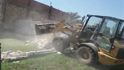 إزالة 12 حالة تعد على 12 قيراطا بأم القصور