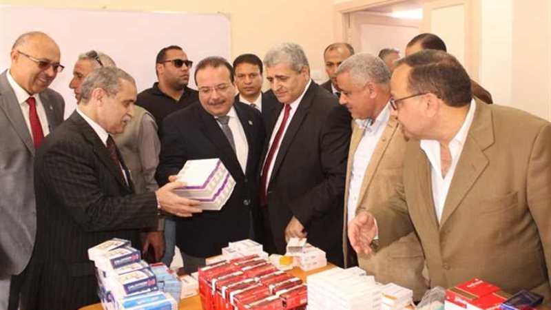 رئيس جامعة طنطا يفتتح