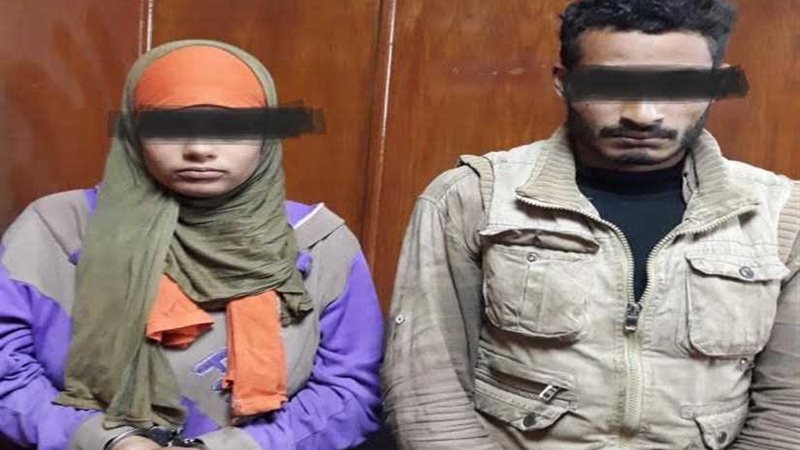 أم تقتل طفلتها بمساعدة