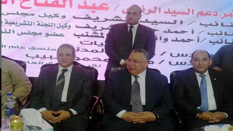 نواب اخميم ينظمون