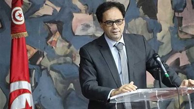 تونس تكرم د.هيثم الحاج علي في افتتاح أيام قرطاج الشعرية