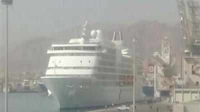 وصول وسفر 1852 راكبا وتداول 383 شاحنة بموانئ البحر الأحمر