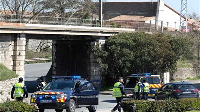 محتجز الرهائن بفرنسا يطالب بالإفراج عن المشتبه الرئيسي في هجمات باريس