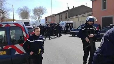 مصرع شرطي فرنسي متأثرًا بجراحه في الهجوم الإرهابي بجنوب البلاد