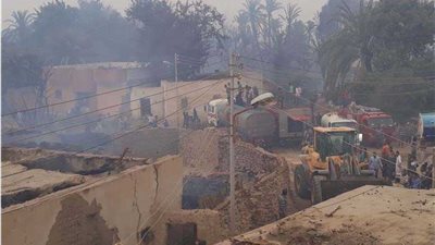 الجيزة تحصر المنازل المتضررة من حريق الواحات البحرية