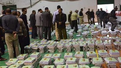 قضاة الدقهلية يتسلمون أوراق تصويت الانتخابات