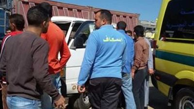 مصرع 3 أشخاص وإصابة آخر في حادث تصادم