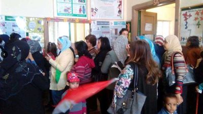 سيدات مصر تحتشد أمام اللجان للتصويت بالانتخابات الرئاسية